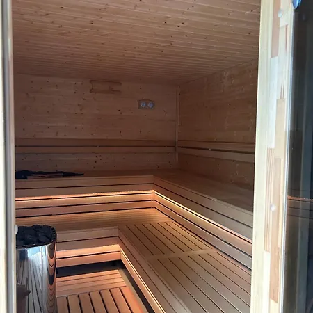 Casa vacanze 4 Zywioly-noclegi W Beskidach Basen Sauna Jacuzzi *